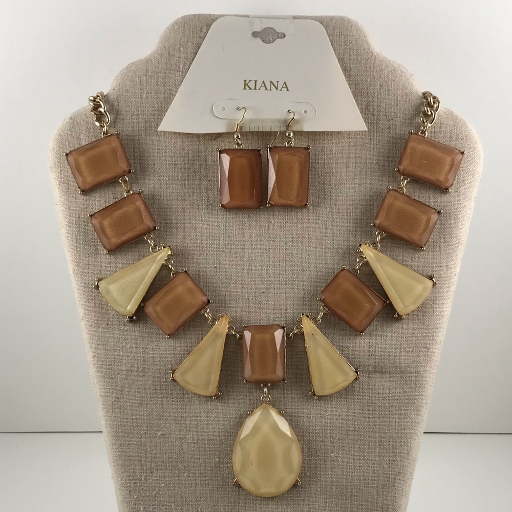 Kiana necklace and earrings set